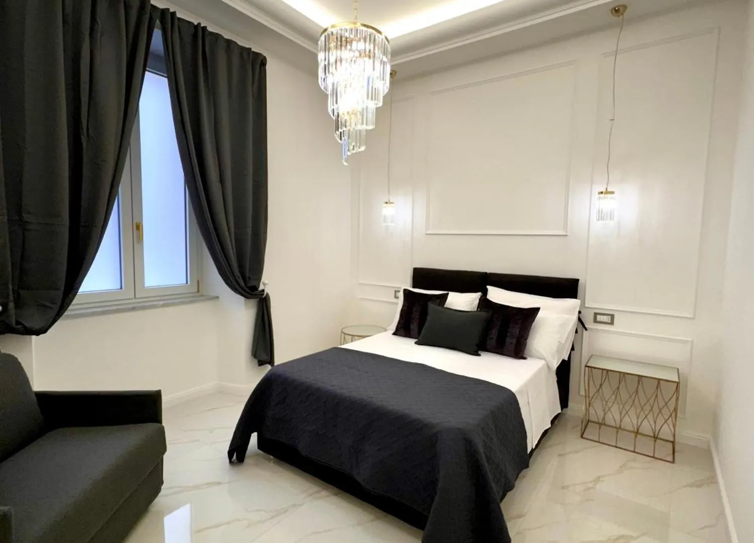Ferdinando'S Home Naples Italy