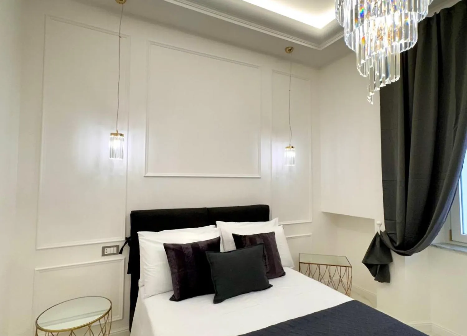 Ferdinando'S Home نابولي